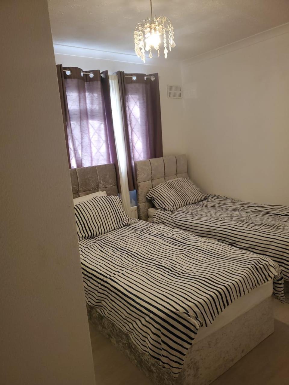 2 Bedroom Flat Near Heathrow Airport Yiewsley Екстер'єр фото