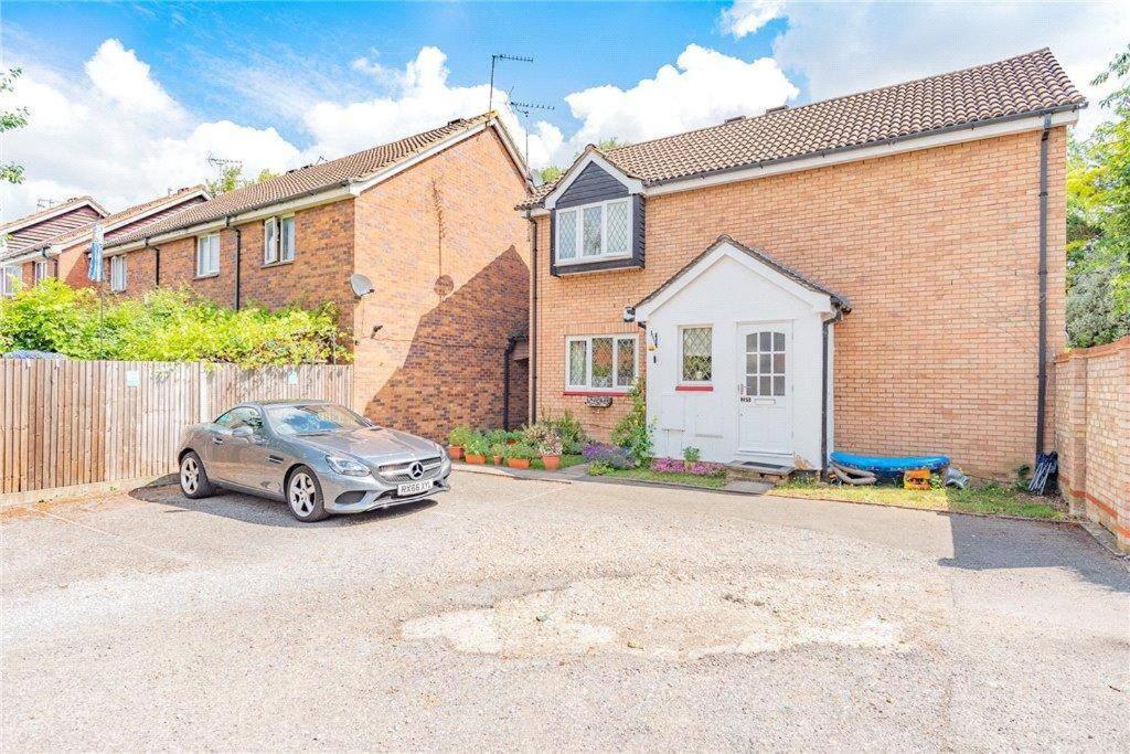 2 Bedroom Flat Near Heathrow Airport Yiewsley Екстер'єр фото